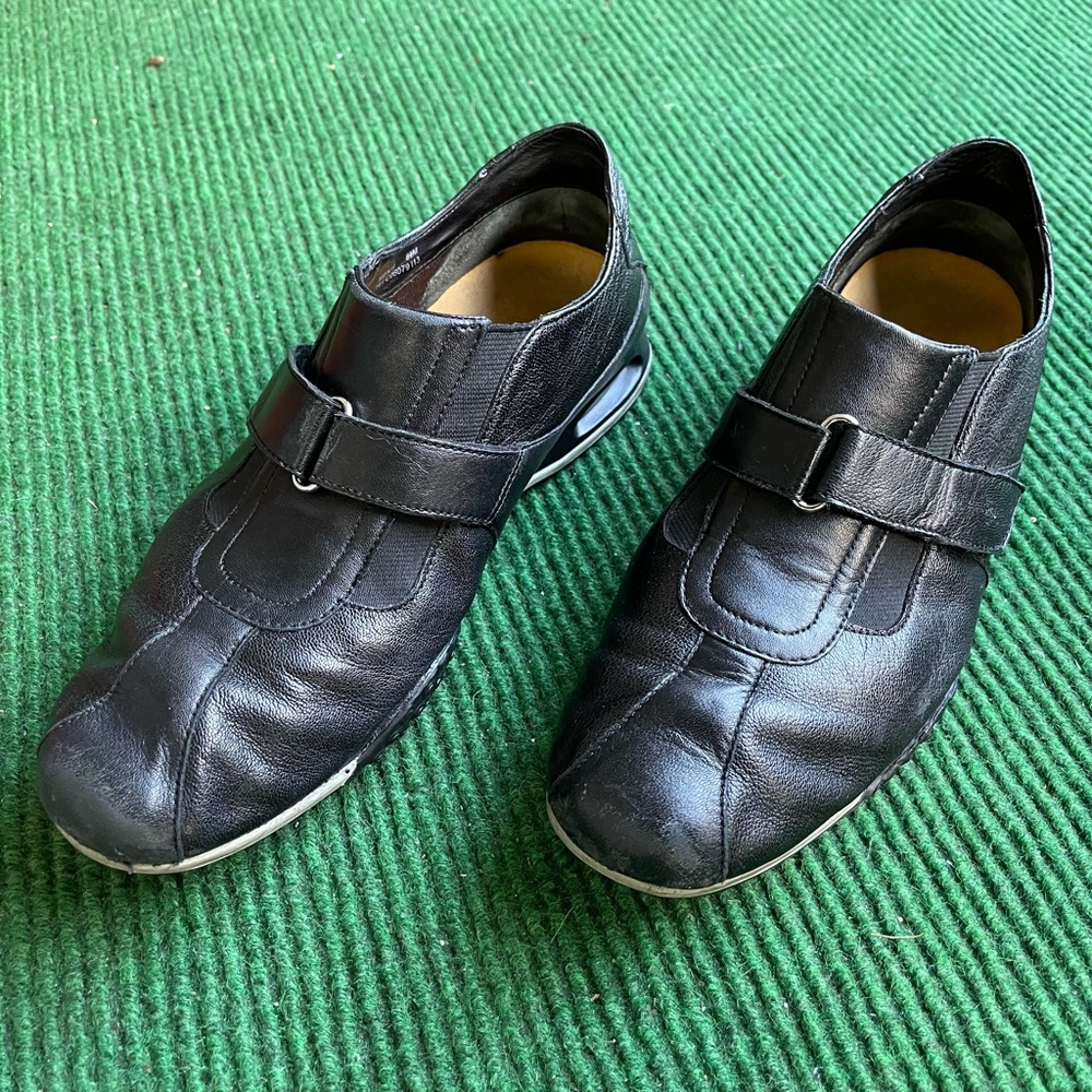 Comfortable and comfortable leather shoes, worn in good condition
